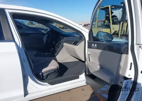 2015 Hyundai Sonata Se z USA, uszkodzony, nr VIN 5NPE24AF4FH065343